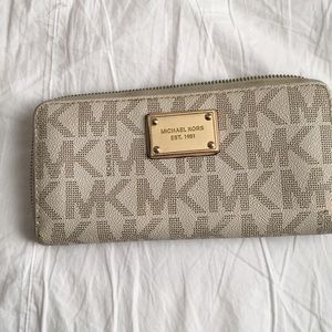 Michael Kors wallet